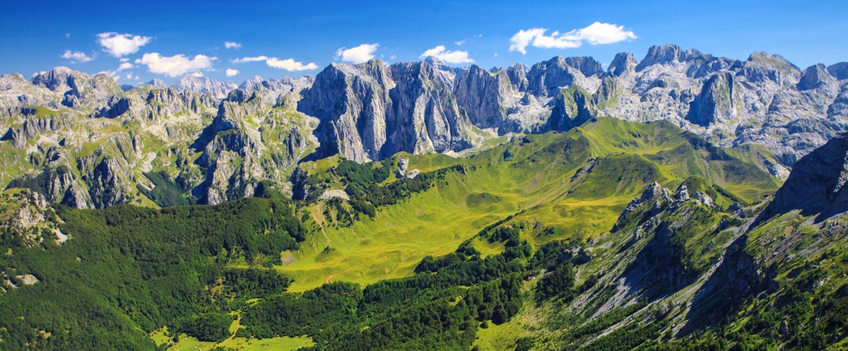 Prokletje nacionalinis parkas apima Juodkalnijos, Albanijos ir Kosovo teritorijas